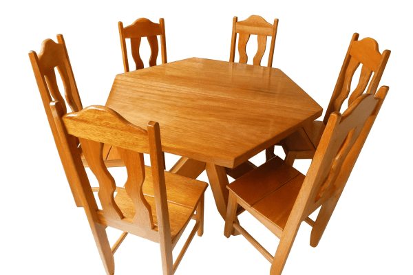 Conjunto Mesa Rústica Redonda Sextavada (1,20Mts x 1,20mts x 4cm) com 6 Cadeiras Rústicas Coloniais, tudo em Madeira Maciça de Jequitibá – 06 lugares