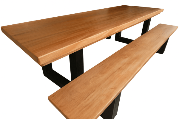 Mesa Rústica Madeira Maciça de Jequitibá Tampão(350cm x 90cm x 5,5cm)   com 2 Bancos Laterais medidas(350cm x 36cm x 4cm) tudo com Pés de Ferro Metalom Preto 100mm x 100mm - Acabamento FOSCO - 12 Pessoas