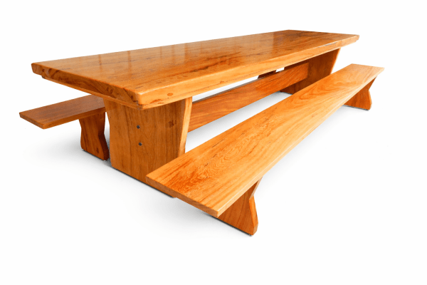 Conjunto Mesa Rústica Churrasco (300cm x 86cm x 5,5cm) com 2 Bancos Rústicos (300cm X 35cm x 4cm ) de Madeira Maciça de Angelim – 10 lugares