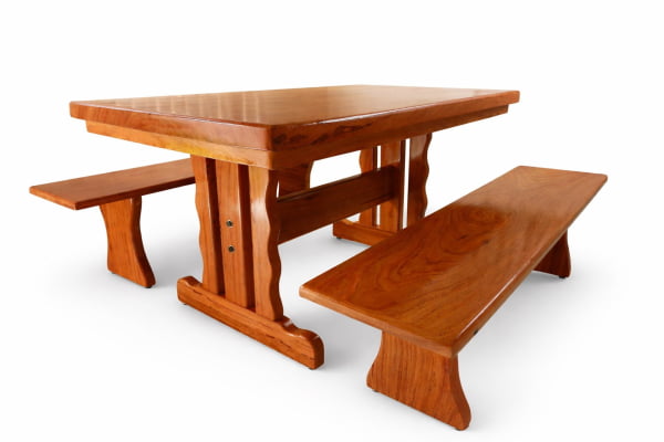 Conjunto Mesa Rústica Jantar Tampo(160cm x 85cm x 6cm ) com 2 Bancos Laterais Tampo(160cm X 35cm X 4cm) - Pés Torre - Madeira Maciça de Angelim – 6 lugares