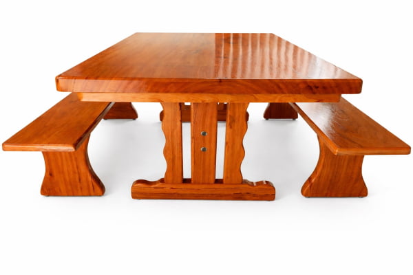 Conjunto Mesa Rústica Jantar Tampo(160cm x 85cm x 6cm ) com 2 Bancos Laterais Tampo(160cm X 35cm X 4cm) - Pés Torre - Madeira Maciça de Angelim – 6 lugares