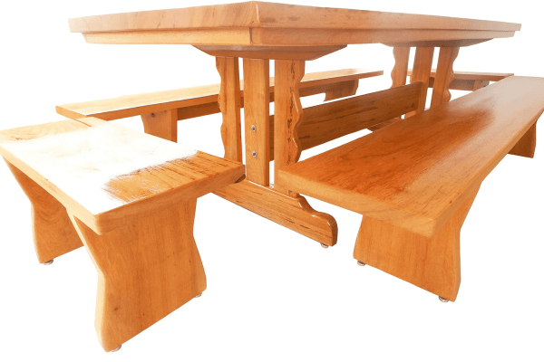 Conjunto Mesa Rústica Tampão(250cm x 85cm x  6cm) Pés Mesa Torre,  com 2 Bancos Laterais Tampão(250cm x 36cm x 4cm) e 2 Bancos Cabeceira Tampão(85cm x 36cm x 4cm) de Madeira Maciça de Angelim – 10 lugares