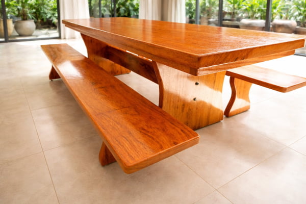 Mesa Rústica Angelim Pedra Tampo Medida (250cm x 85cm x 6cm) com Pés formato Taça - Acabamento Verniz Auto-Brilho - SEM BANCOS - 08 Lugares Mesa Rústica Angelim Pedra Tampo Medida (250cm x 85cm x 6cm) com Pés formato Taça - Acabamento Verniz Auto-Brilho - SEM BANCOS - 08 Lugares
