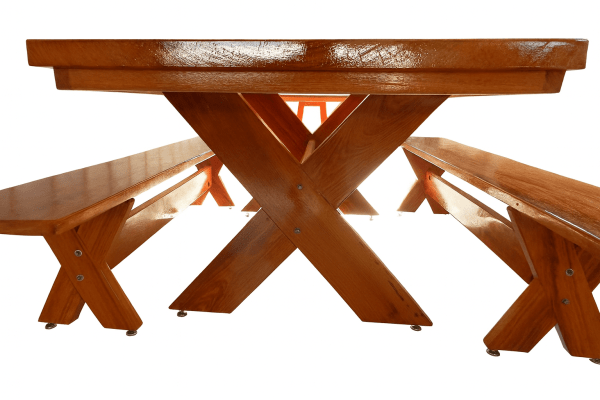 Mesa Rústica Tampão(2,10mts x 86cm x 5,5cm) com 2 bancos (2,10mts x 35cm x 4cm) Madeira Maciça Angelim pedra - Verniz Auto Brilho - Pés da Mesa/Banco formato X