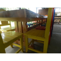 Conjunto Mesa Rústica Madeira Maciça  Tampão (500cm x 90cm x 5,5cm) com 16 Cadeiras Rústicas Coloniais Coloridas de Madeira Maciça de Garapeira - 16 lugares