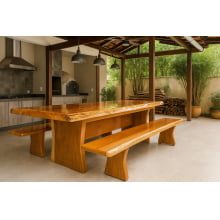 01 Conjunto de Mesa Rústica Tampão (250cm x 85cm x 5,5cm) Bordas Orgânicas no tampão e Pés da Mesa formato Taça com 02 Bancos Rústicos Tampão(250cm x 36cm x 4cm) - Madeira Garapeira – Acabamento Verniz  - 08 Lugares