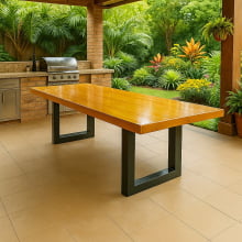 Conjunto Mesa Rústica de Madeira Maciça de Garapeira (300cm x 90cm x 6cm) com 2 Bancos Rústicos (300cm X 38cm x 4cm) com Pés de ferro Metalom 100mm x 100mm  –  Acabamento Verniz PU Brilho - 10 lugares