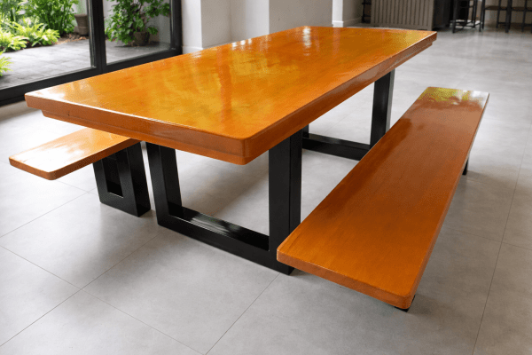 Mesa Rústica Madeira Maciça Tampo(200cm x 85cm x 6cm) com 2 Bancos Rústicos (200cm x 36cm x 4cm) Pés em Ferro Metalom 100mm x 100mm Madeira Maciça Garapeira – Acabamento Verniz Auto Brilho na cor Cedro - 06 lugares