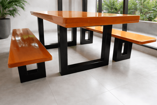 Mesa Rústica Madeira Maciça Tampo(200cm x 85cm x 6cm) com 2 Bancos Rústicos (200cm x 36cm x 4cm) Pés em Ferro Metalom 100mm x 100mm Madeira Maciça Garapeira – Acabamento Verniz Auto Brilho na cor Cedro - 06 lugares