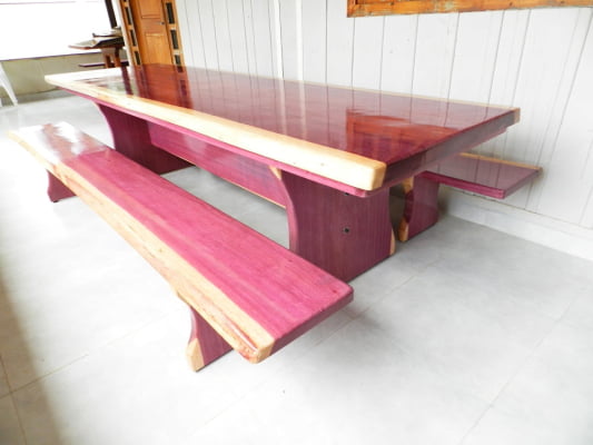 Conjunto Mesa Rústica Tampão(350cm x 88cm x 6,0cm) com 2 Bancos Laterais Tampão(350cm x 36cm x 4cm)  Pés Formato Taça - Acabamento Verniz Auto-Brilho - 12 lugares