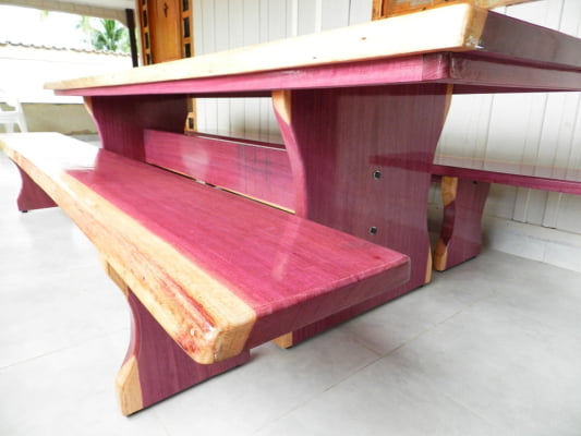 Conjunto Mesa Rústica Tampão(350cm x 88cm x 6,0cm) com 2 Bancos Laterais Tampão(350cm x 36cm x 4cm)  Pés Formato Taça - Acabamento Verniz Auto-Brilho - 12 lugares